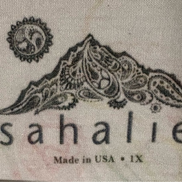 Sahalie Bright Tee - Picture 2 of 6